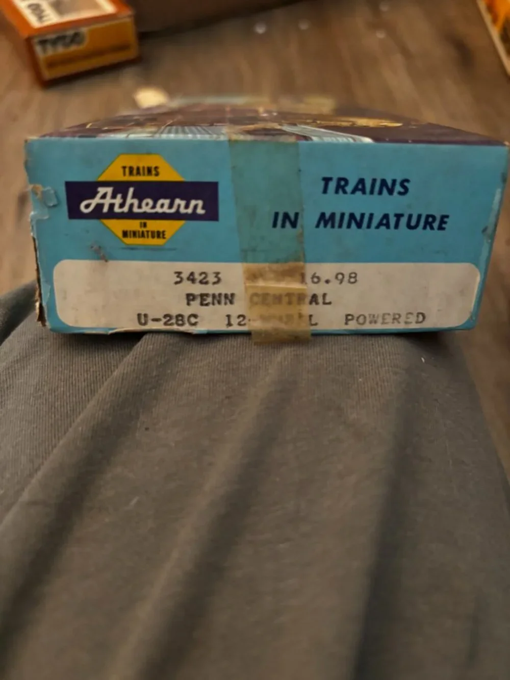 Athearn HO Deisel New York Engine Locomotive 4211 Dummy Railroad Train display